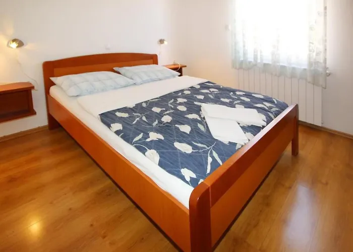 In Mit Eigenem Balkon By Interhome Lejlighed