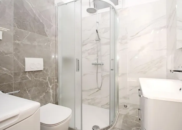 In Mit Eigenem Balkon By Interhome דירה